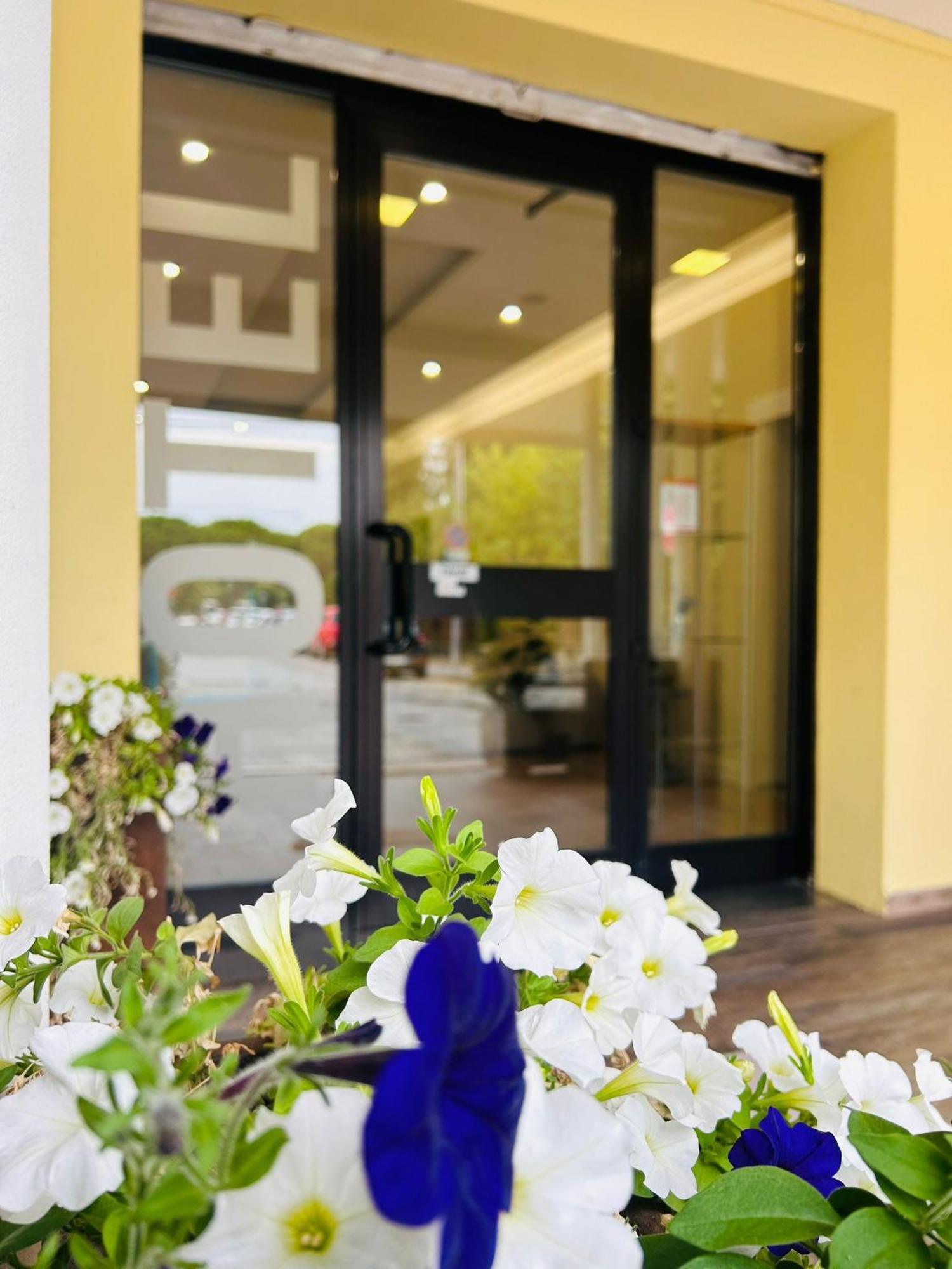 Hotel Benaco Mavras Пескьера-дель-Гарда Экстерьер фото