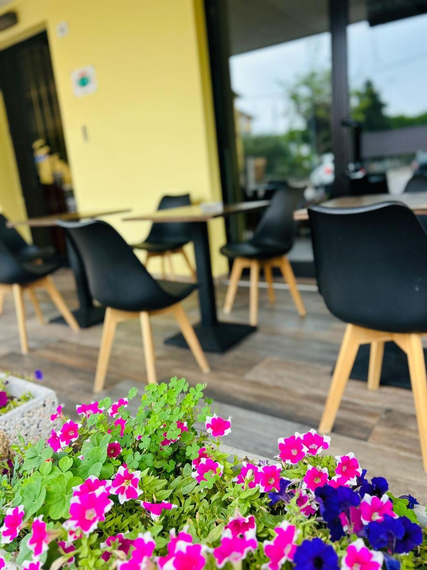 Hotel Benaco Mavras Пескьера-дель-Гарда Экстерьер фото