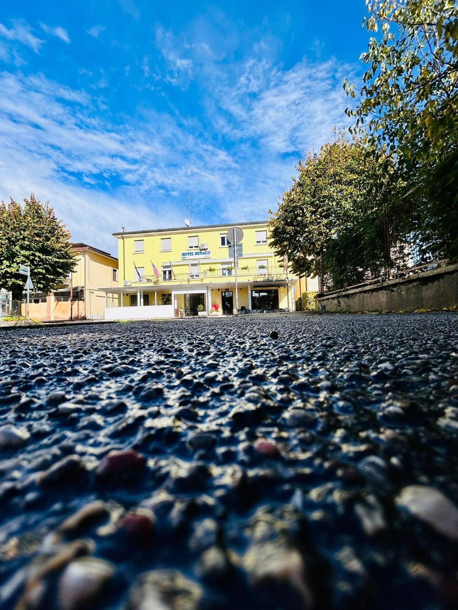 Hotel Benaco Mavras Пескьера-дель-Гарда Экстерьер фото